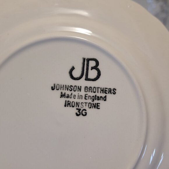 Vintage Johnson Bros China - Picture 2 of 2
